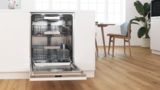 Videoklipā redzamas inovatīvās Bosch PerfectDry trauku mazgājamo mašīnu funkcijas.