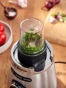 Chopping with the Bosch Blender VitaPower Series.