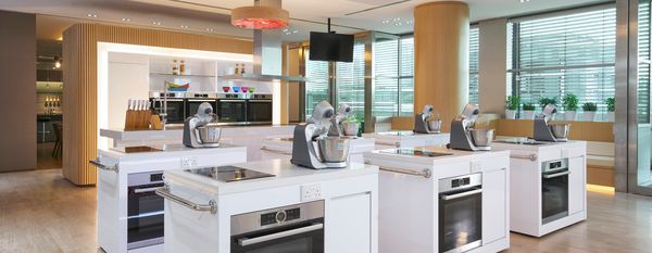 Singapore showroom with rooms full of Bosch appliances and comfortable space for seating and interacting.