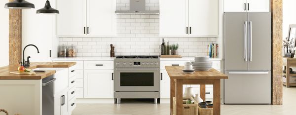 Cuisinière et surfaces de cuisson de style industriel Bosch 