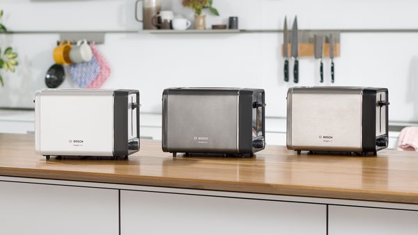 DesignLine-Produktpalette mit Toastern in Edelstahl, Creme, Silber und Grau