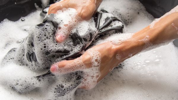 handwash oil stain