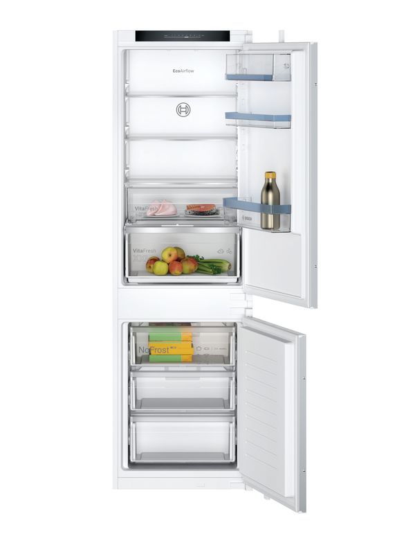 Réfrigérateurs combinés encastrables Bosch avec VitaFresh pour une meilleure conservation des aliments.