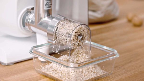 Erklärvideo: Raspelvorsatz für MUM 5 Küchenmaschine