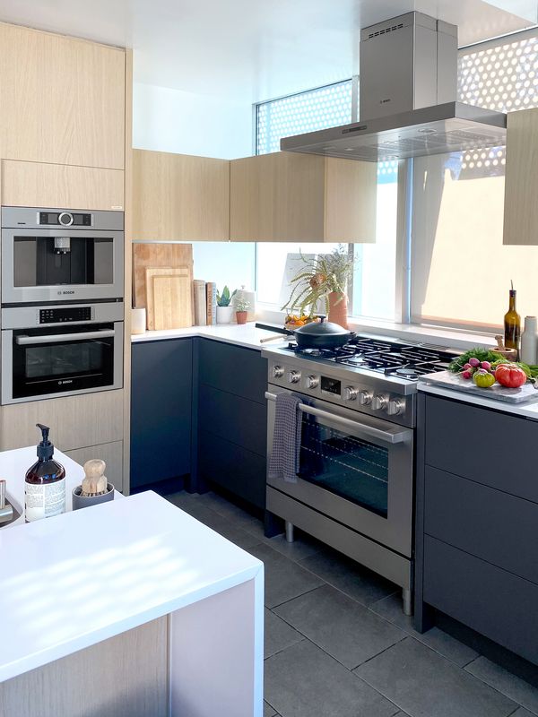 Bosch applinaces in woo kitchen remodel
