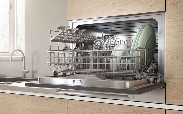 Lave-vaisselle compacts à encastrer Bosch : idéals pour les petits espaces. 