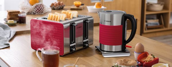 Bosch Silicon toaster and kettle set in red dsign