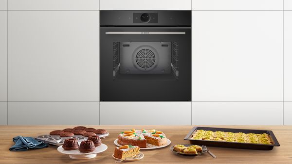 Gebakken cake en muffins met de PerfectBake Plus-functie van de Serie 8-oven