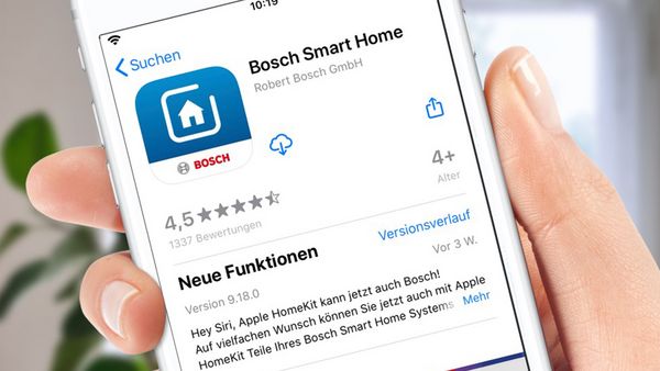Der Screen eines iPhones zeigt den App Store mit der Smart Home App.