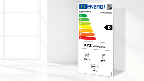 Nowa etykieta energetyczna dla chłodziarek pokazująca klasę D. 