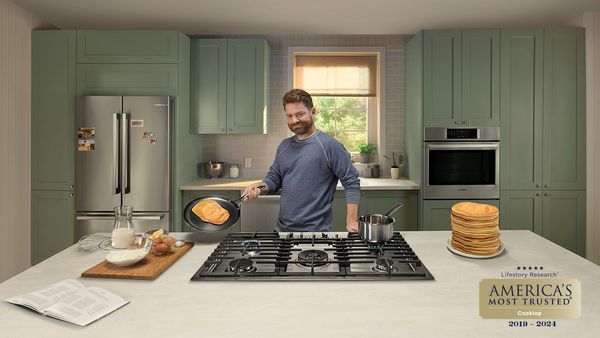 Bosch cooktop cooking pancakes with Flameselect