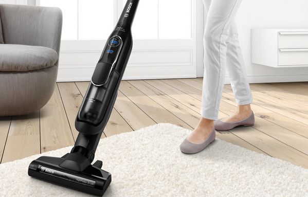 Upright vacuum