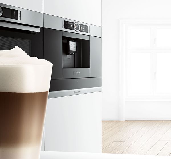 Cafetera totalmente automática de Bosch: Disfruta de un café perfecto estilo barista.
