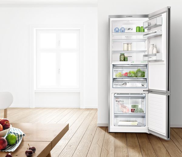 Kühl-Gefrier-Kombination mit VitaFresh-Frischhaltesystem