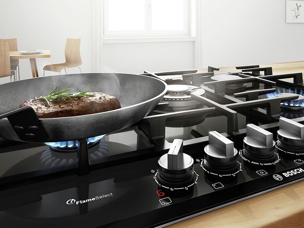 Bosch FlameSelect is a reliable and easy-to-control way to achieve consistent results with a gas hob