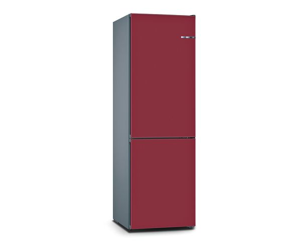 Combiné réfrigérateur-congélateur Vario Style ou four Série 8 de Bosch en couleur framboise.