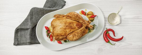 Recept za ljutu piletinu koja uvek savršeno uspeva, pripremljena u Bosch rernama iz serije 6 i 8.