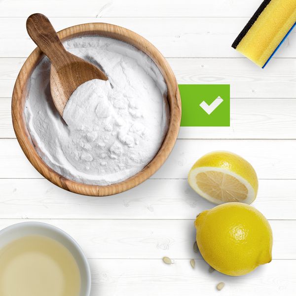 Bicarbonato e limone per pulire il forno in modo naturale