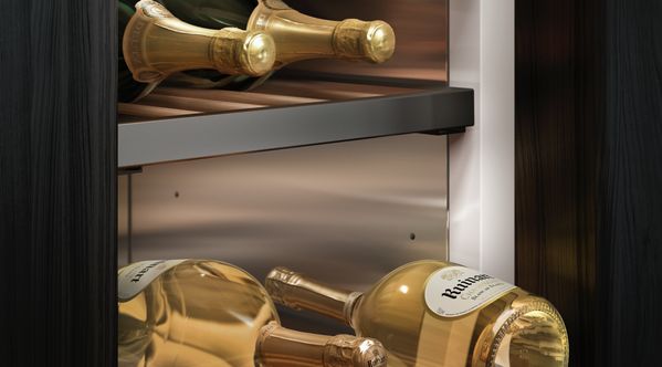 vario 400 series wine cabinet lighting detail