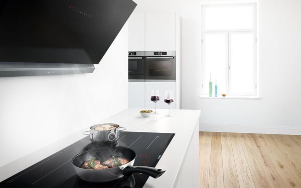 Bosch cooking sensor plus hob cooking with pot and pans
