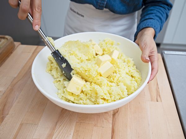 bosch kitchen stories creamy garlicky mashed potatoes recipe thanksgiving