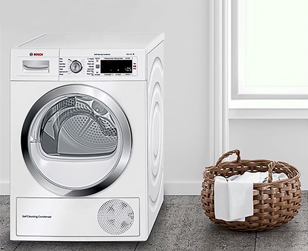Програмата Cupboard Dry на сушилните Bosch Ви дава възможност да окачите дрехите директно от сушилнята в гардероба.