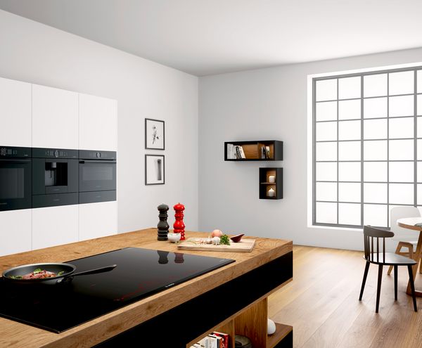 Highlight for the kitchen: Bosch's first induction cooktop with interactive lighting.