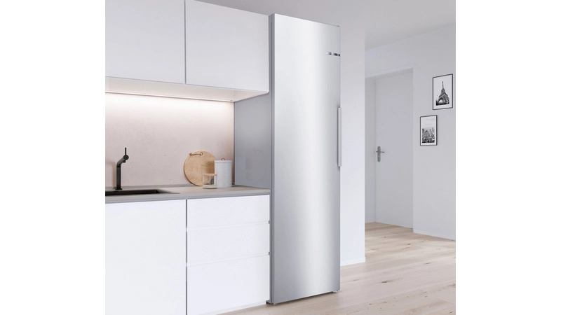 Freestanding fridge without freezer section