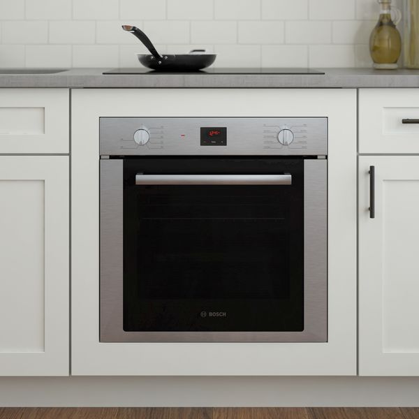 Bosch 24" oven perfectly fits in a compact kitchen 