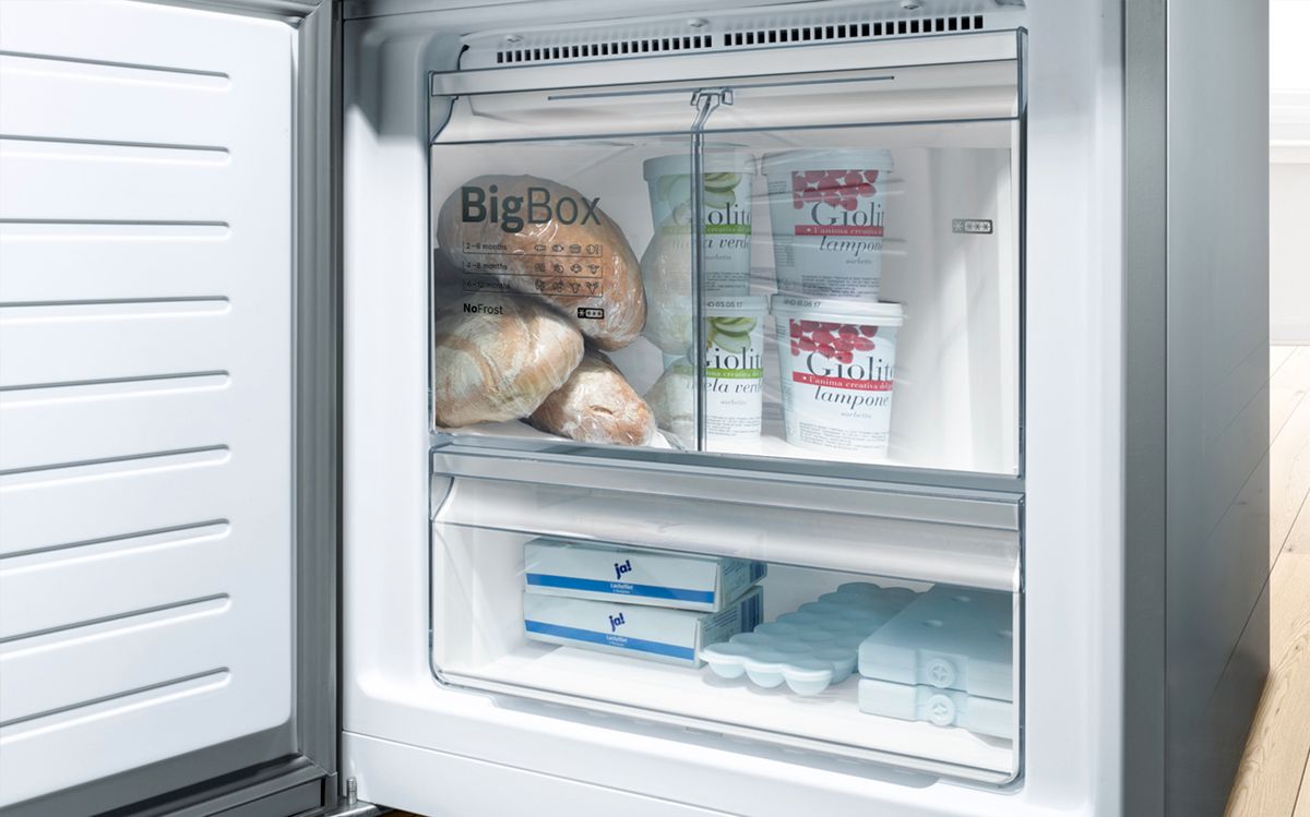Недорогой холодильник no frost. Мини холодильник ноу Фрост. Заморозка. Новый выпуск холодильников. Холодильник для продажи продуктов.