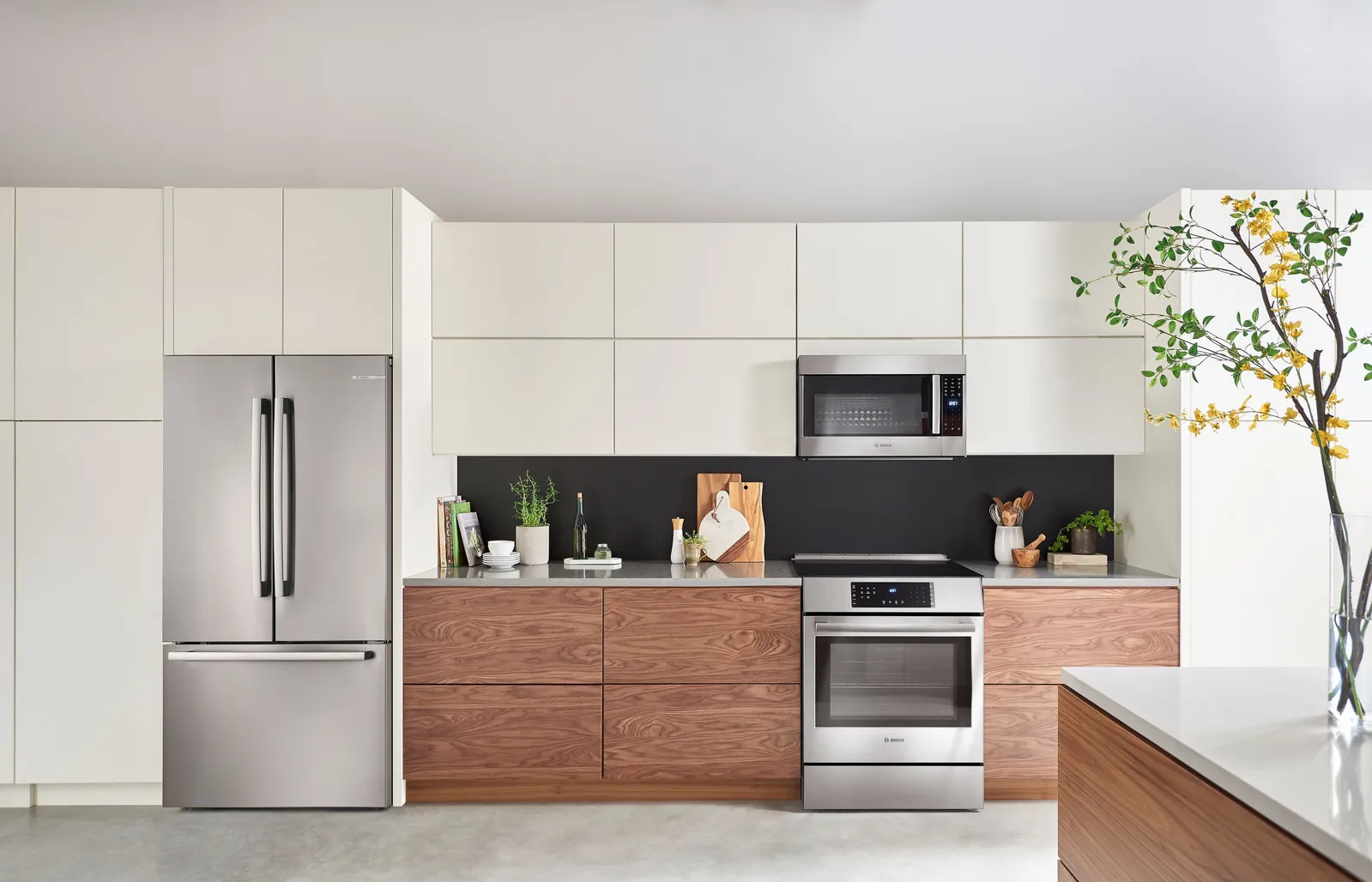 Pairs with Bosch Ranges or Cooktops