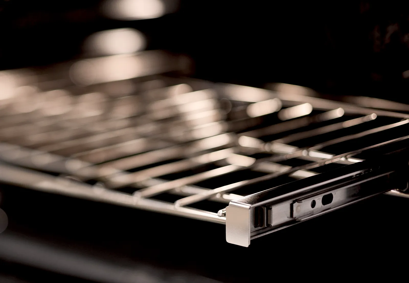 Support heavy dishes with a Telescopic Rack