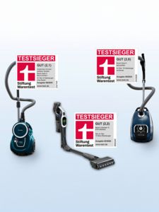 Drei unterschiedliche Bosch Staubsauger-Modelle sind zusammen mit den Auszeichnungen von Stiftung Warentest abgebildet.