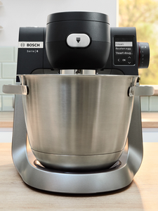 Serie 6 MUM robotg&eacute;pek