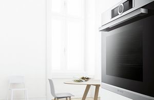 Oven function steaming in Serie 8 ovens from Bosch.