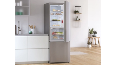 Freestanding fridge-freezers with freezer at bottom