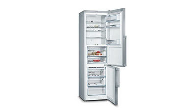 Freestanding bottom mount fridge freezer