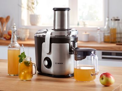 The Bosch centrifugal juicer VitaJuice standing on a kitchen worktop.