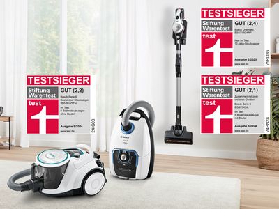 Verschiedene Bosch Staubsauger-Modelle sind zusammen mit den Auszeichnungen von Stiftung Warentest abgebildet.