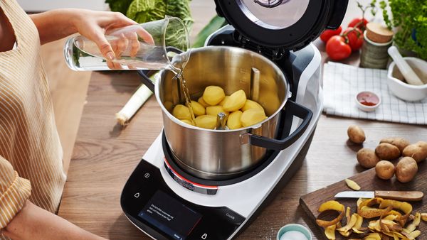 Das Automatikprogramm des Cookit von Bosch kocht Kartoffeln mit Gelinggarantie.