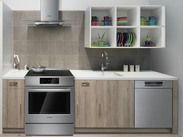 Cooking and baking with modern Bosch home appliances.