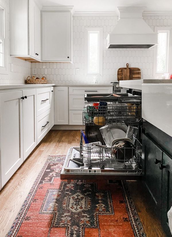 Bosch dishwasher with full top and bottom racks