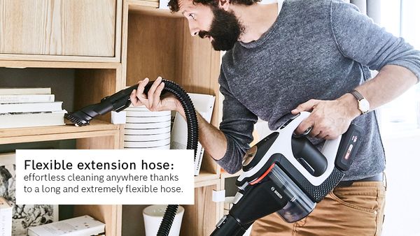 Flexibele verlengbuis: om makkelijk en overal het hele huis schoon te maken. 