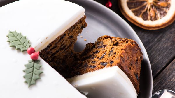 Iced Christmas cake sliced