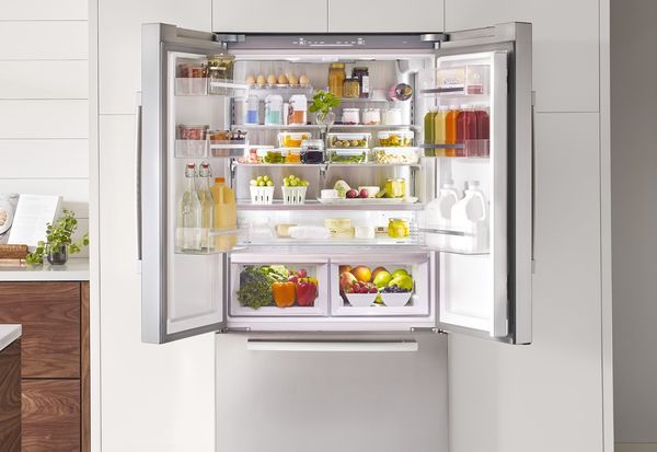 Bosch Open door refrigerator with food