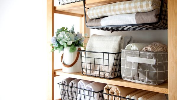Lundry baskets with linens
