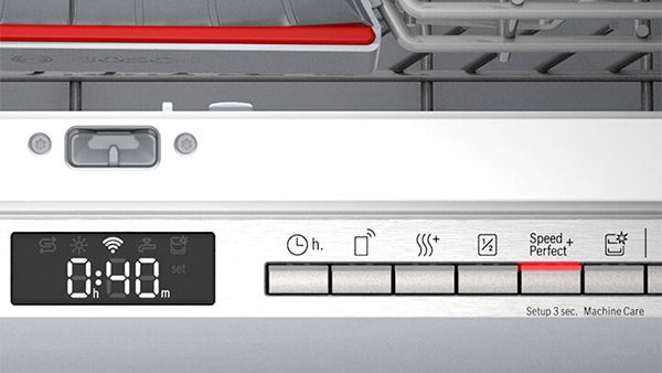 Close up of the programme buttons on an integrated dishwasher, SpeedPerfect+ selected.