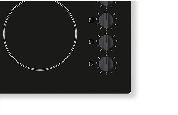 Alt Tag: En Bosch elektrisk platetopp med fysiske knapper for betjening, plassert på platetoppen.