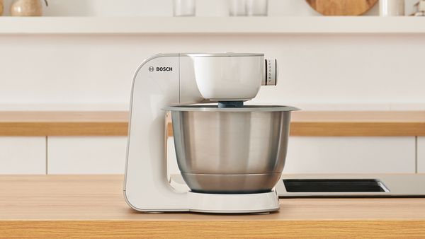 The Series 4 MUM 5 stand mixer from the side.