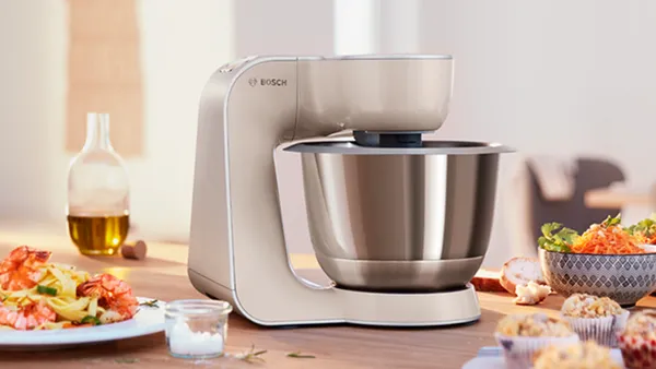 Robot kuchenny MUM 4 widziany z boku.